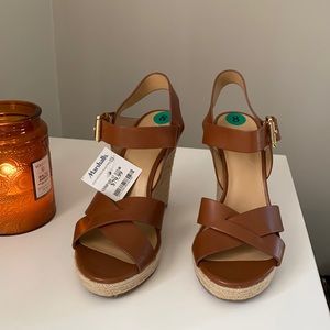 MICHAEL Michael Kors Cognac Wedges